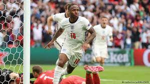 Watch @sterling7 on #lionsden connected by @ee right now Rnjhgew4l2xktm