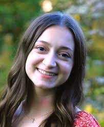 Beth Householder's Instagram, Twitter & Facebook