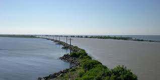 Dunărea se varsă în marea neagră. Locul Unde Marea ImbrÄƒÅ£iseazÄƒ DunÄƒrea Imagini Fascinante De La Gura De VÄƒrsare De La Sulina Olt Ro