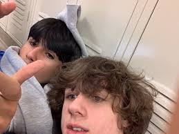 Steven Neese's Instagram, Twitter & Facebook