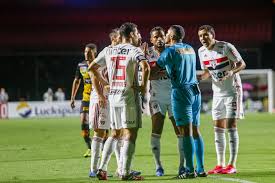 Com o nosso livescore futebol, pode encontrar os resultados e marcadores dos jogos passados e conferir mais informações ao clicar no jogo de sua escolha. Arbitro De Sao Paulo X Novorizontino Tem Passado De Reclamacoes Em Outros Jogos E Partidas Consecutivas Do Tigre