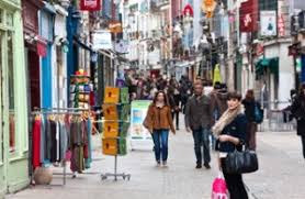 Vous pourrez également choisir d'effectuer un détour pour longer la côte et admirer les. Bayonne Que Sera Le Commerce De Centre Ville Demain Alteem
