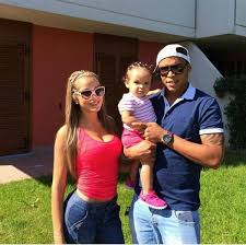Paula rentería, exesposa de luis fernando muriel y madre de sus tres hijas / (instagram: La Esposa De Fernando Muriel Otra Vez Embarazada