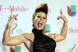 Mexican singer beloved for her big, expressive contralto and ability to shift from pop to rock to dance. Da Positivo A Covid Alejandra Guzman