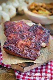 Cand ma gandesc la ciolanul de porc cu bere la cuptor vad in fata ochilor doar sorici crocant, plin cu basicute care stau sa pocneasca. Pin On Friptura Porc