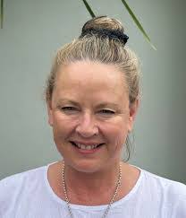 Karyn Poole's Instagram, Twitter & Facebook