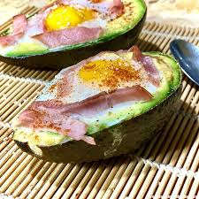 Avocat Chaud A L Oeuf Recette En 2020 Recette Avocat Chaud Recette Avocat Avocat