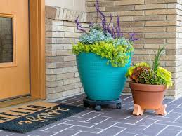 Because of their low porosity, these some plant stems are soft enough that you can pinch off the dead flowers with your fingers. Preparing Flower Pots For Planting Hgtv