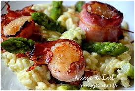 Risotto Aux Asperges Vertes Cheddar Mini Brochettes De Saint Jacques Nuage De Lait Risotto Asperge Recettes De Cuisine Brochette Saint Jacques
