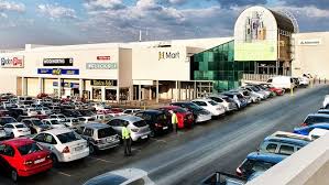 Southgate centre is south edmonton's largest shopping centre and city's premier fashion destination, with over 150 exciting stores and services such as edmonton's largest hudson's bay store, along with michael kors, lululemon, and apple. Welcome To Southgate Mall Joburg Guide Joburg Co Za