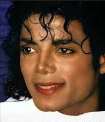 Meet Michellé Jackson, a woman, inspired by Michael Jackson😂👩🏻