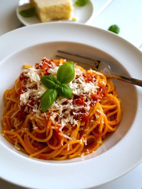 Spaghetti w/ Marinara