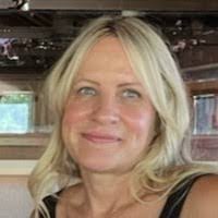 Sandra Croce's Instagram, Twitter & Facebook