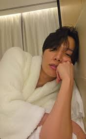 Let's welcome our new members! Naw Eh Khu Wah, Mou Sujan Bhowmik, Marinette  Dupan-Cheng, Jungkook BTS, Sasmita Sasmita, Seok Min Seok, Jung Hoseok,  Walayat Khan, Нина Георгиева, Rafaqat Ali Mughal, Nhadzlyn Lhyn,