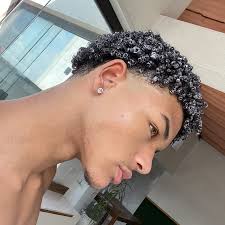 Instagram photo van 𝐬𝐡𝐚𝐰 • Feb 2, 2025 at 10:18 AM