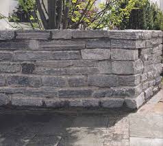 Natursteinmauer Gartenmauer Naturstein Wand Granitsteine Feldsteine Trockenmauersteine Stutzmauer Steinhandel