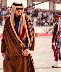 His Highness The Emir Sheikh Tamim Bin Hamad Al Thani Qatar سمو الشيخ تميم بن حمد بن خليفة آل ثاني أمير دولة قطر Fashion Academic Dress Qatari