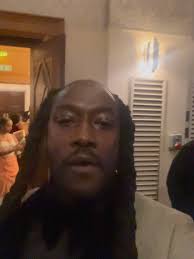 Now about that first picture 😅, I would like to publicly apologise 🙏🏾  Clearly you can’t take @realbigmeesh nowhere 🤦🏽‍♂️😂, In front of the  board, man’s meant to be professional and she’s there ...