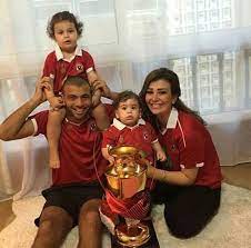 رفض عماد متعب تسلم كأس السوبر في الامارات بدلا من حسام غالي. Ø¹Ù…Ø§Ø¯ Ù…ØªØ¹Ø¨ ÙŠØ­ØªÙÙ„ Ø¨ÙƒØ£Ø³ Ø§Ù„Ø³ÙˆØ¨Ø± Ù…Ø¹ ÙŠØ§Ø±Ø§ Ø§Ù„Ø´Ø±Ù‚ÙŠØ© ØªÙˆØ¯Ø§ÙŠ