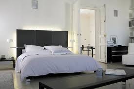 Pour un moment de détente, une petite sieste ou une bonne nuit de sommeil réparateur indispensable au maintien d'une bonne santé physique et mentale. Nos Conseils Pour Une Chambre Feng Shui