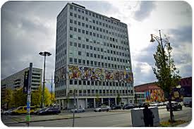 In den 60er jahren wurde das im krieg zerstörte lehrervereinshaus zum haus des lehrers wiederaufgebaut. Haus Des Lehrers In Berlin Hochhaus Berlinstadtservice