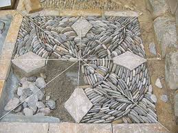 Formation Macon Du Bati Ancien Et Taille De Pierre En Languedoc Roussillon Au Lycee De Gignac Guillermo Vito Art De Galets Decoration Jardin Art De La Mosaique