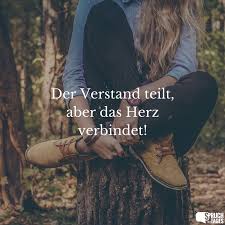 Der Verstand Teilt Aber Das Herz Verbindet