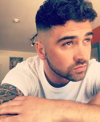 Fresh hair cut ready to head back over to Ireland tomorrow 💚 #menshair  #freshfade