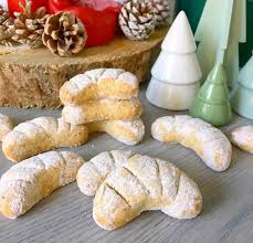 Croissants De Lune Aux Noisettes Sables Aux Noisettes Recette Croissant Croissant De Lune Cuisine Et Boissons