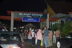Iklan billboard mengenai kelip kelip kg kuantan boleh dilihat di pintu masuk tol klia berfungsi sebagai suatu tarikan kepada pelancong yang datang ke malaysia. Destinasi Eko Pelancongan Kelip Kelip Di Malaysia