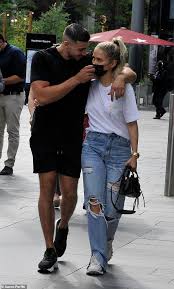 With a series average of 5.61 million viewers, up 1.65 million on the previous 2018 series. Love Island S Molly Mae Hague And Beau Tommy Fury Put On A Playful Display As They Leave The Ivy Latest Celebrity News