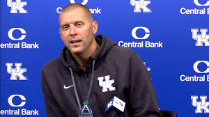 Kentucky basketball coach Mark Pope discusses new transfers, freshmen on  2025-26 team