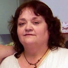 Laura Pasley's Instagram, Twitter & Facebook