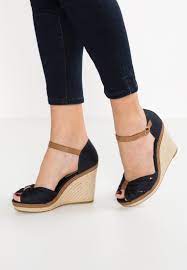 Maybe you would like to learn more about one of these? Tommy Hilfiger Iconic Elena Sandal Sandales A Talons Hauts Dark Blue Bleu Marine Zalando Fr