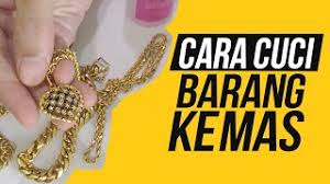 Perhiasan ini juga bisa membuat penampilan wanita makin yang kamu butuhkan adalah sabun cuci piring dan air hangat. Cara Menghilangkan Daki Pada Emas