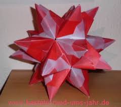 Bascetta Stern So Faltet Ihr Die Dreiecke Fur Die Spitzen Bascetta Stern Basteln Sterne Basteln
