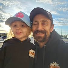 Oh you have a Platinum dually...? That's cute!! James and the @dmdoffroad  crew absolutely won the dually game with this build. You just can't  appreciate how massive this truck is until you