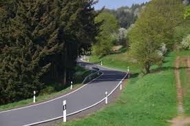 Nach angaben der polizei vom morgen werden derzeit mehr als 30 menschen vermisst. Motorrad Eifel Mayschoss Adenau Schuld Tour 163171