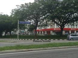 However, the trailhead is situated awkwardly next to a busy road, so it won't be possible to park at the side of the road to access the trail. Hiking Bukit Besi Alam Damai At Cheras Kuala Lumpur