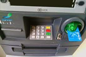 Ada baiknya anda menjaga agar pin atm tak mudah dilupakan. Cara Memasukan Kartu Atm Ke Dalam Mesin Posisi Benar Tidak Terbalik Uangindonesia Com