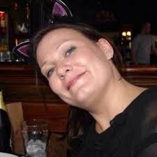 Louise Kearney's Instagram, Twitter & Facebook