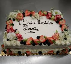 Skip to the end of the images gallery. Bolos Com Frutas Birthday Sheet Cakes Rectangle Cake Simple Wedding Cake