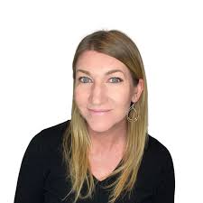 Brooke Weller's Instagram, Twitter & Facebook