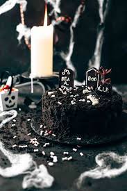 21 To Die For Halloween Dessert Treats In 2020 Halloween Dessert Treats Halloween Chocolate Halloween Cakes