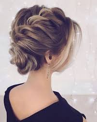 Tease and add some volume then boost your natural curls at the back. Curly Prom Hairstyles Long Hair