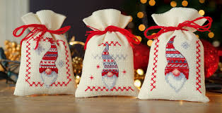 What is primitive cross stitch? Potpourri Bags Christmas Gnomes From Vervaco Christmas Cross Stitch Kits Kits Casa Cenina
