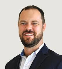 Anna Royer's Instagram, Twitter & Facebook