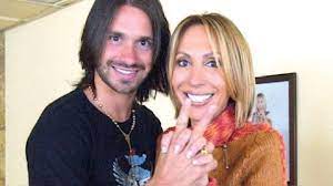 Cristian suárez, ex pareja sentimental de la conductora laura bozzo, reapareció para exigirle a la peruana una propiedad y dinero, como indemnización por el tiempo que laboró para ella. Laura Bozzo Envia Demanda A Cristian Zuarez Por Difamacion Calumnia Y Extorsion Rpp Noticias