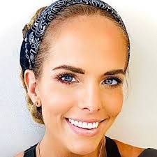 Dana Weinberger's Instagram, Twitter & Facebook