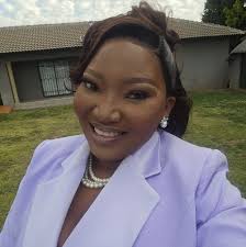 Can you change the background of this photo for job marketing?